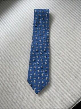 Vineyard Vines Blue Aviation and Bee Motif Men's Tie